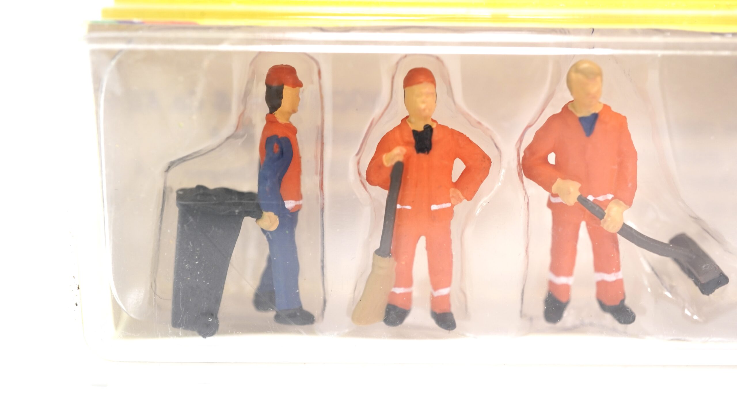 NOCH 15029 H0 Figuren-Set Stadtreinigung Müllabfuhr 6 Figuren handbemalt OVP 2 NOCH 15029 H0 Figuren-Set Stadtreinigung Müllabfuhr 6 Figuren handbemalt OVP – Bild 2