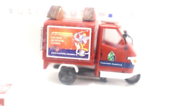 Busch 48474 H0 Piaggio Ape 50 Feuerwehr Augsburg Werbefahrzeug OVP