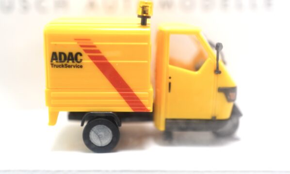 Busch 48483 H0 Piaggio Ape 50 Kastenwagen ADAC TruckService OVP