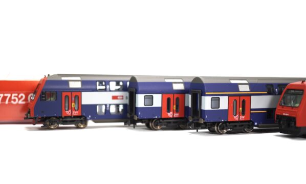 Fleischmann 87 7752 CH N SBB Re 450 ZVV Doppelstock-Pendelzug 4-tlg | A1753