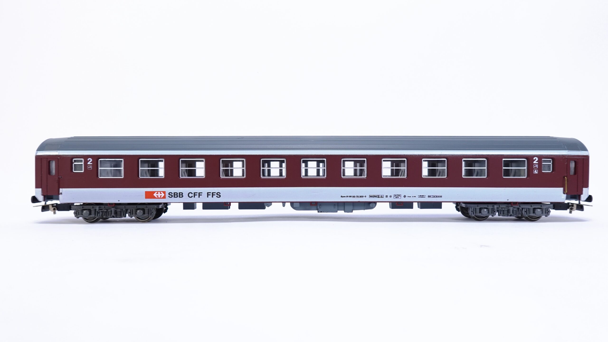 Jouef 574500 H0m SBB Bpm Eurofima 2. Klasse rot/grau | A1892 4 Jouef 574500 H0m SBB Bpm Eurofima 2. Klasse rot/grau | A1892 – Bild 4
