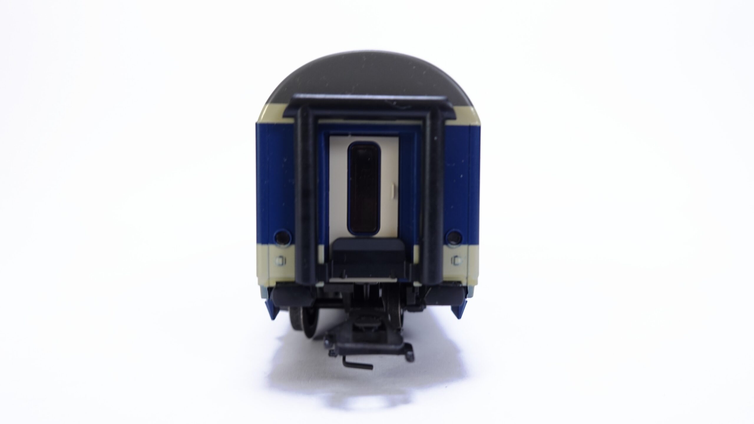 Märklin 4219 H0 BLS EW IV B 2. Klasse B 50 63 21/73 409/5 | A1871 4 Märklin 4219 H0 BLS EW IV B 2. Klasse B 50 63 21/73 409/5 | A1871 – Bild 4