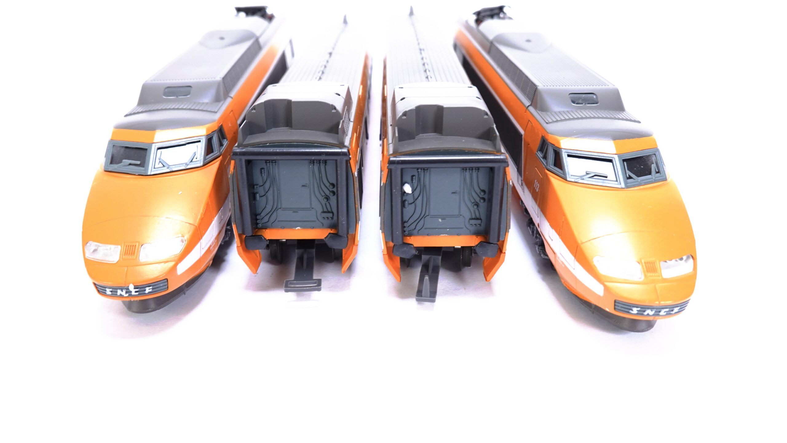 Lima 149711 H0 SNCF TGV Sud-Est 4-teilig orange | 0022 12 Lima 149711 H0 SNCF TGV Sud-Est 4-teilig orange | 0022 – Bild 12
