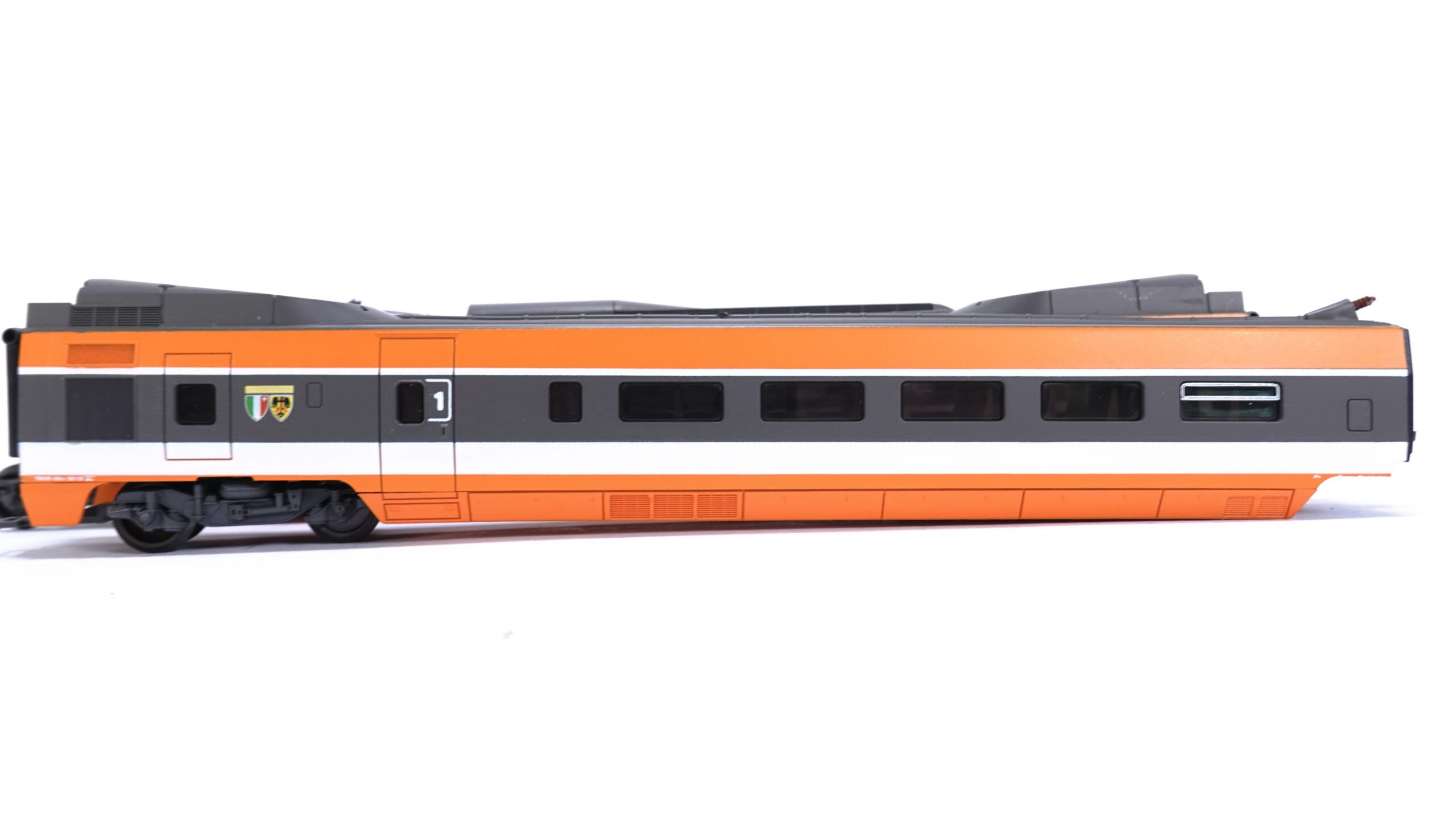 Lima 149711 H0 SNCF TGV Sud-Est 4-teilig orange | 0022 18 Lima 149711 H0 SNCF TGV Sud-Est 4-teilig orange | 0022 – Bild 18