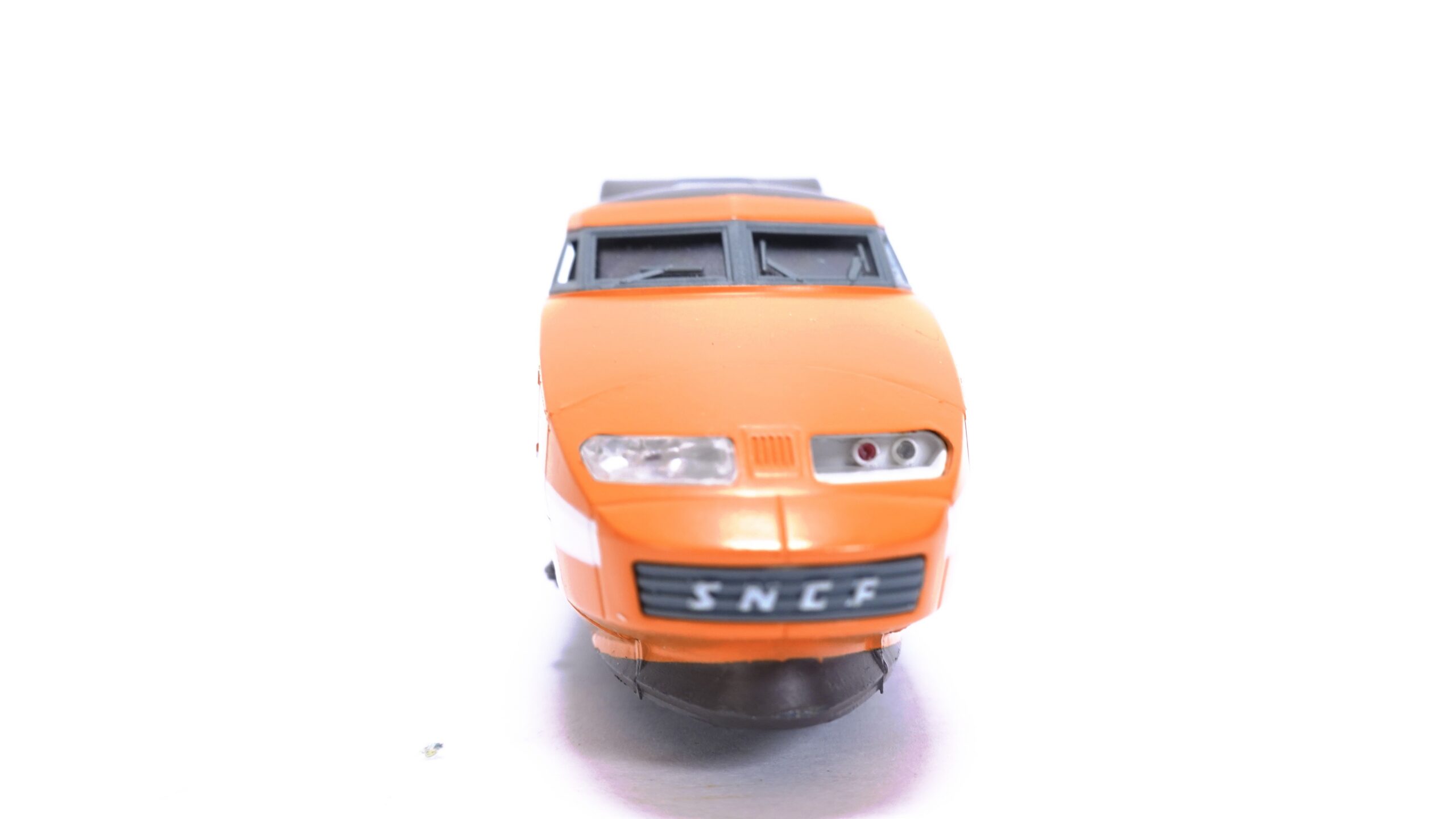 Lima 149711 H0 SNCF TGV Sud-Est 4-teilig orange | 0022 5 Lima 149711 H0 SNCF TGV Sud-Est 4-teilig orange | 0022 – Bild 5