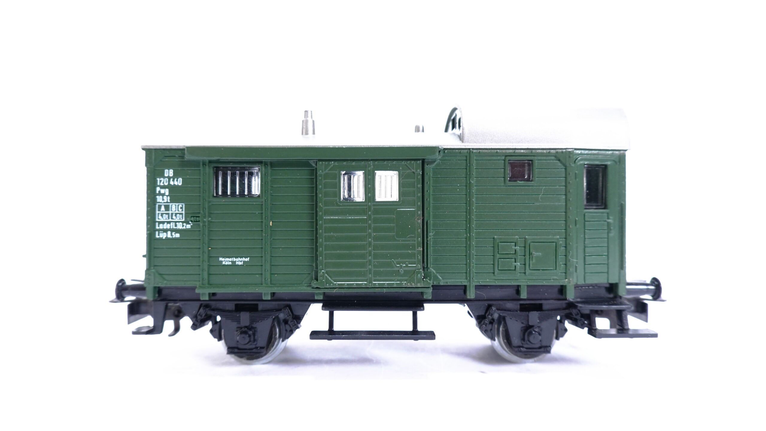 Märklin 4699 H0 DB Güterzuggepäckwagen Pwg 120 440 grün | A1961