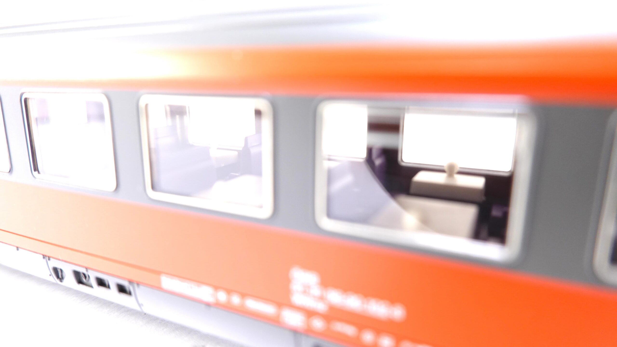 Roco 44647 H0 ÖBB Eurofima Speisewagen rot/grau | A2132 6 Roco 44647 H0 ÖBB Eurofima Speisewagen rot/grau | A2132 – Bild 6