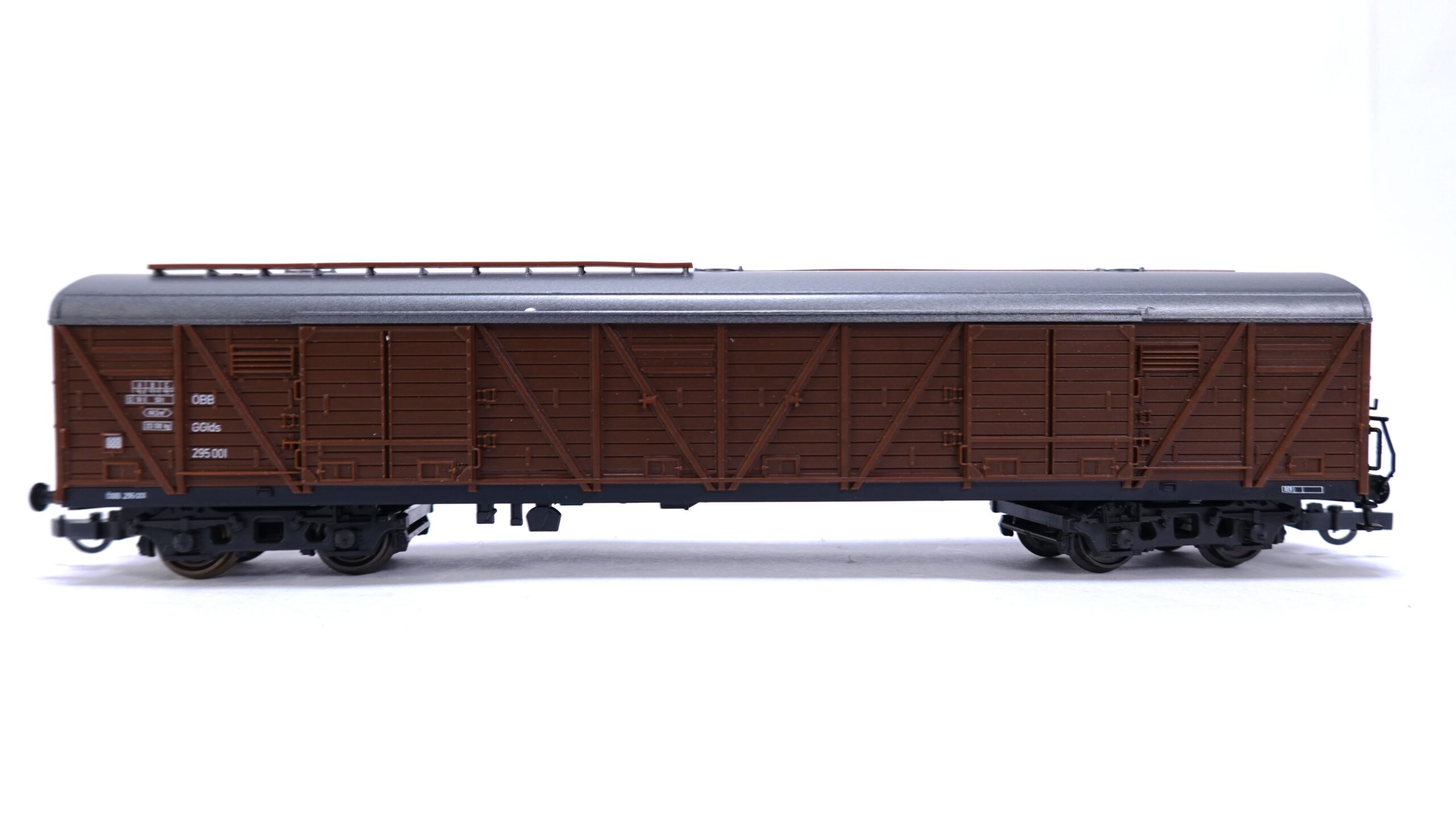 Roco 46231 H0 ÖBB Gedeckter Güterwagen GSkds braun | A2179