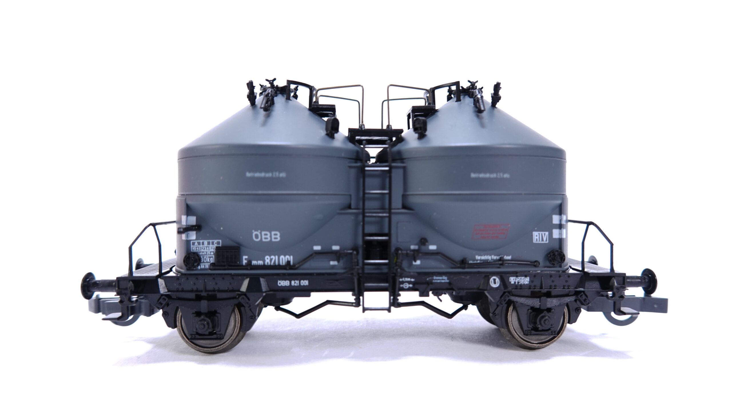 Roco 46472 H0 ÖBB Staubbehälterwagen Ezmm 821 001 | A2177